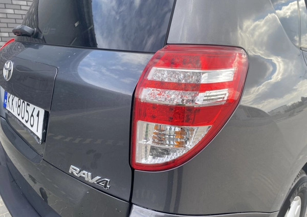 Toyota RAV4 cena 27770 przebieg: 204085, rok produkcji 2009 z Radom małe 232